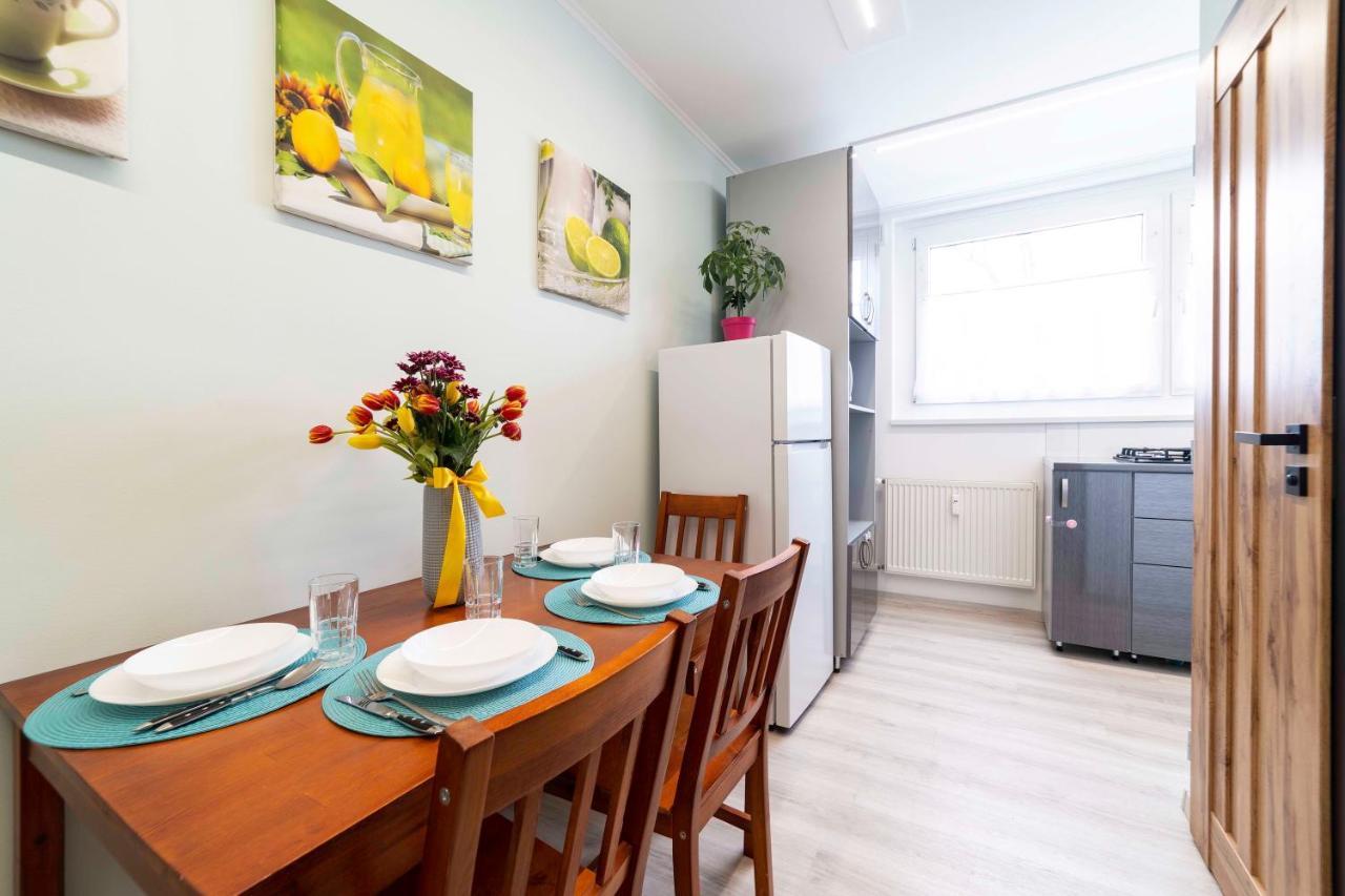 Comfort 66 - Real-Life 3-Room Family Stay With 4 Beds Мишкольц Экстерьер фото