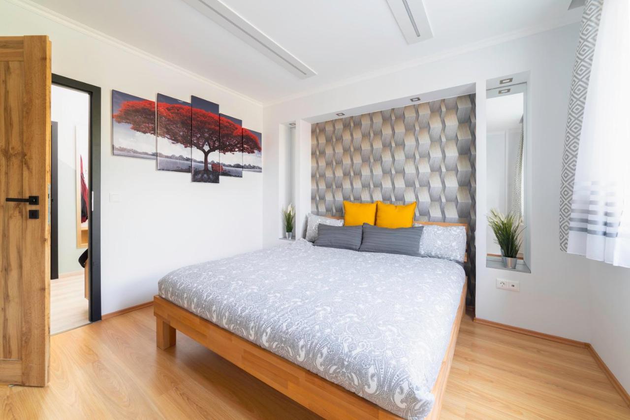 Comfort 66 - Real-Life 3-Room Family Stay With 4 Beds Мишкольц Экстерьер фото