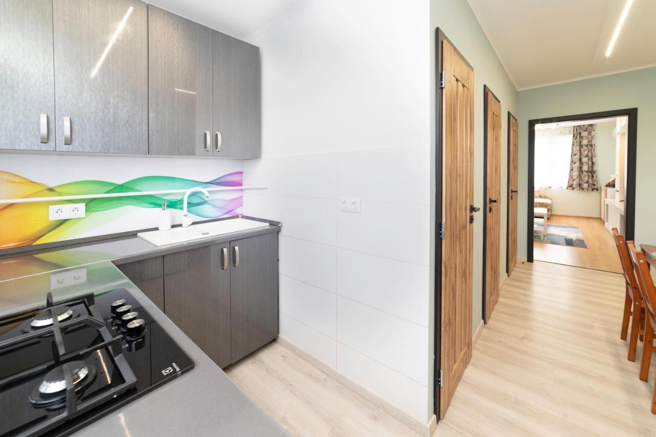 Comfort 66 - Real-Life 3-Room Family Stay With 4 Beds Мишкольц Экстерьер фото