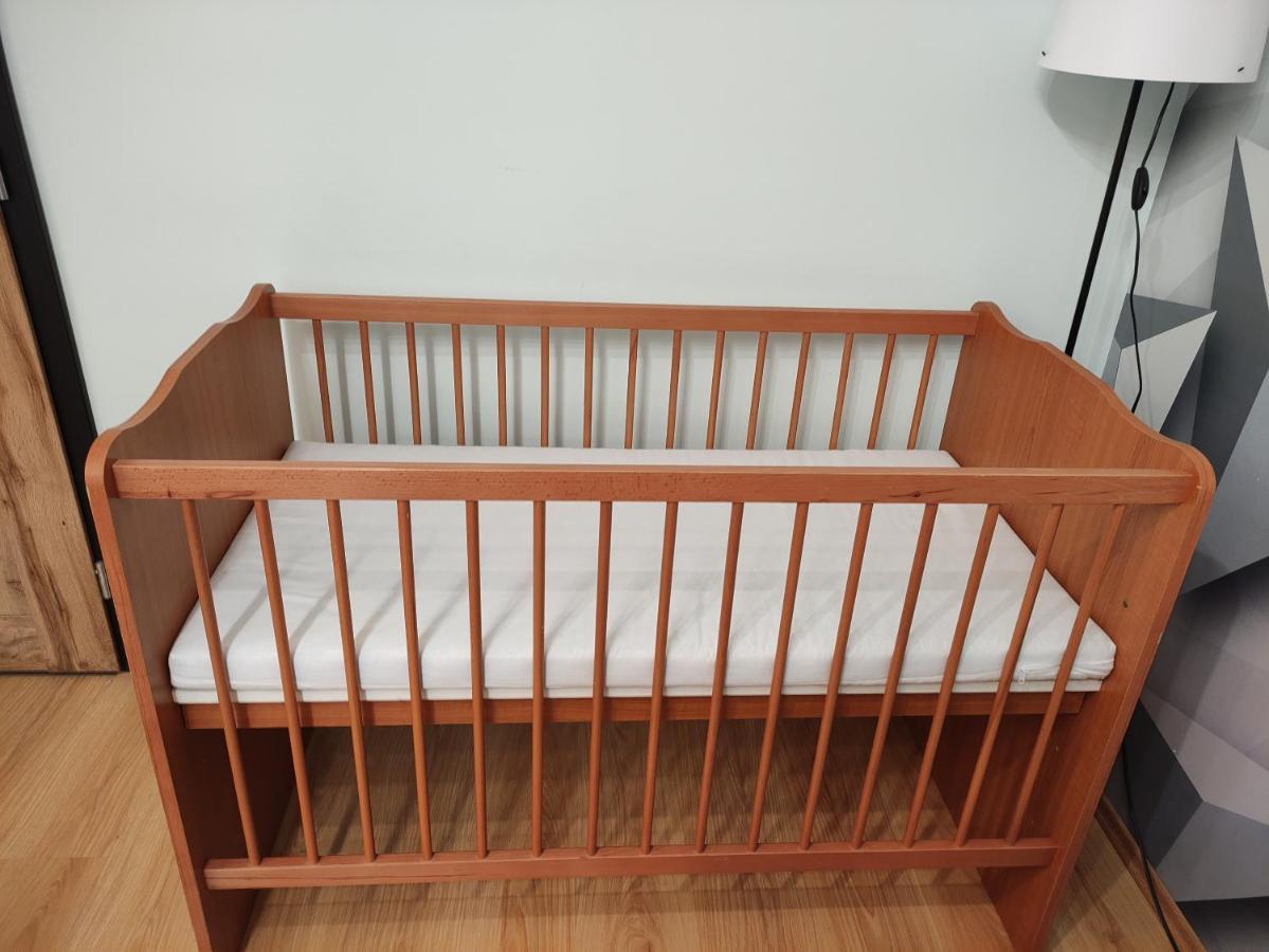 Comfort 66 - Real-Life 3-Room Family Stay With 4 Beds Мишкольц Экстерьер фото